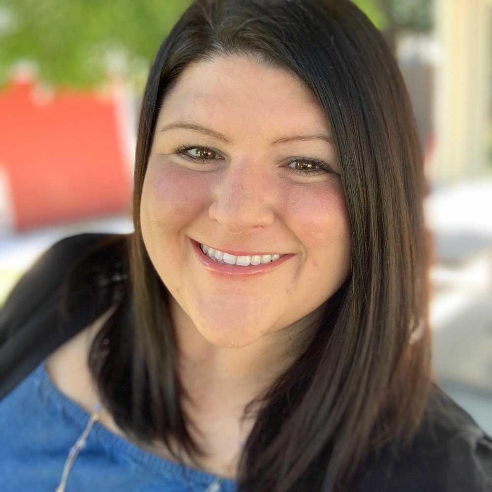 Meet your Posher, Laura